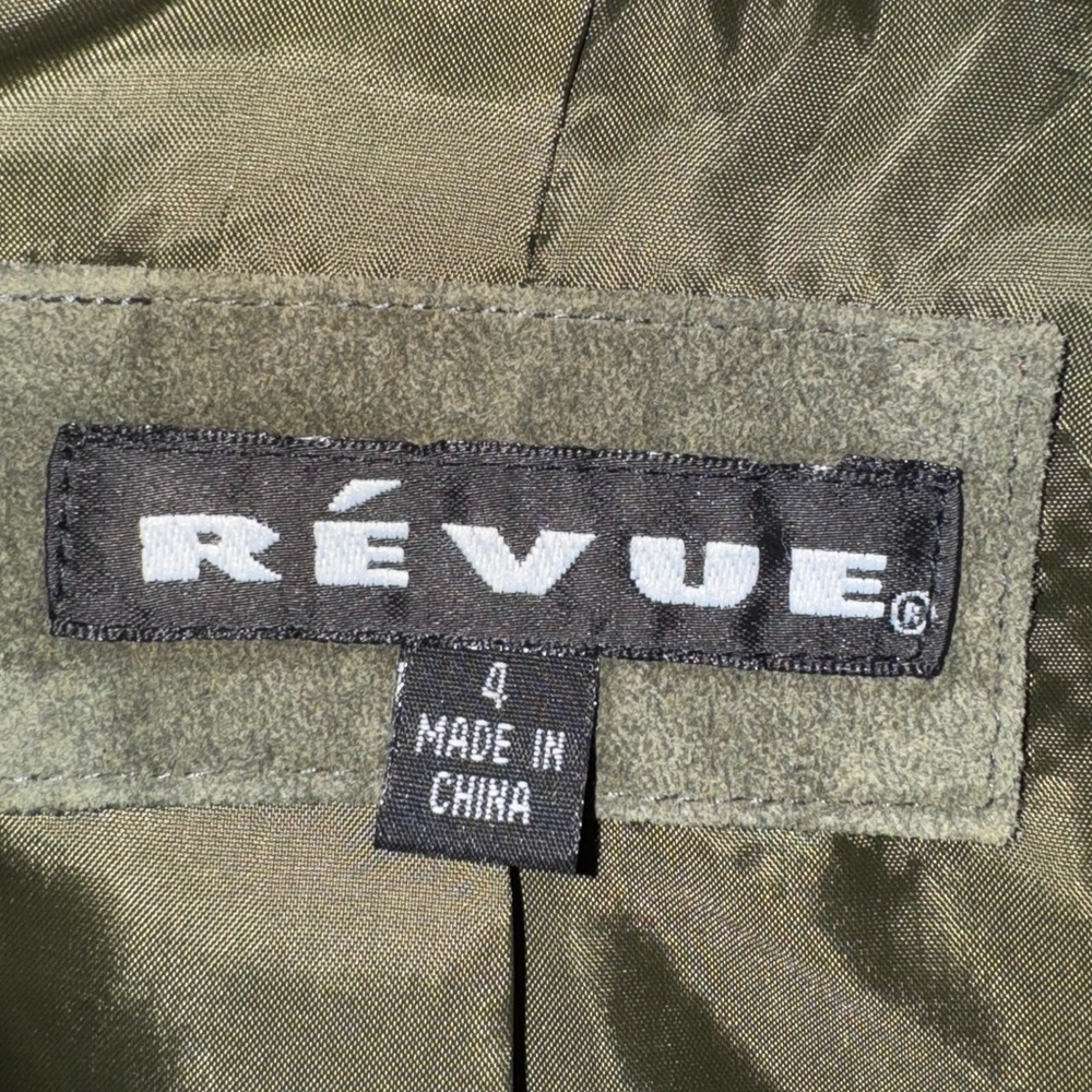 Révue - Picture 3 of 5